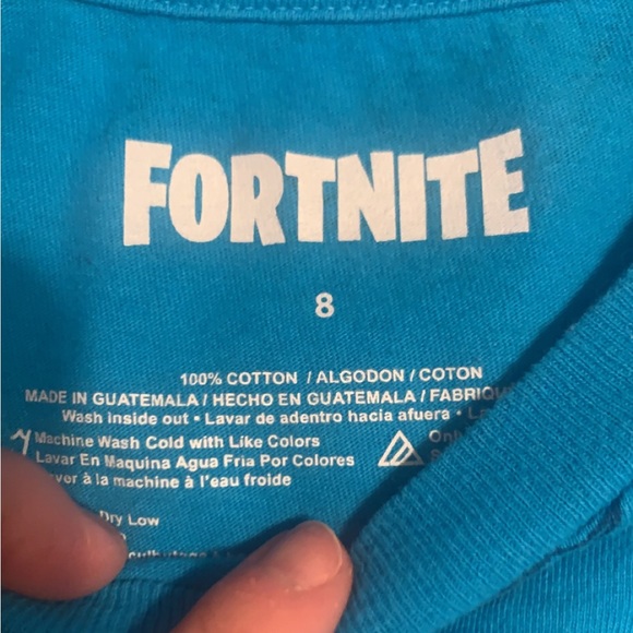 2 boys size 8 Fortnite shirts - Picture 3 of 5
